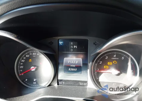 2017 Mercedes-Benz C 300 z USA, uszkodzony, nr VIN 55SWF4JB6HU192469